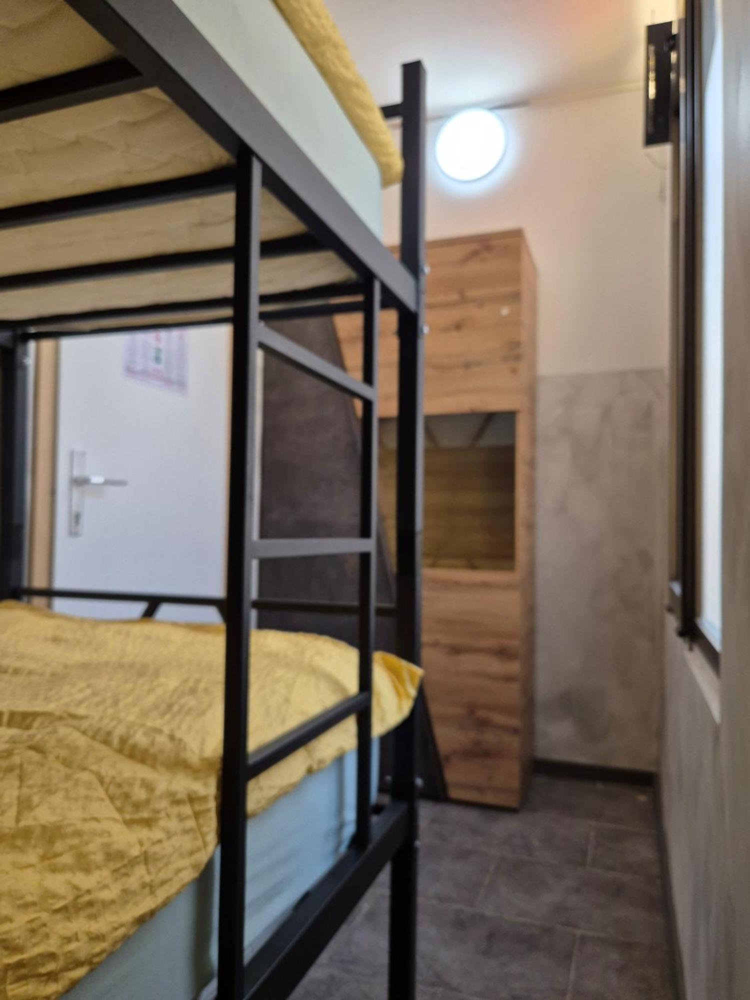Bled Lesce Station Rooms And Beds 外观 照片