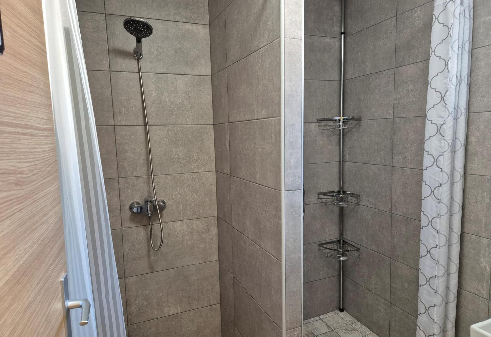 Bled Lesce Station Rooms And Beds 外观 照片