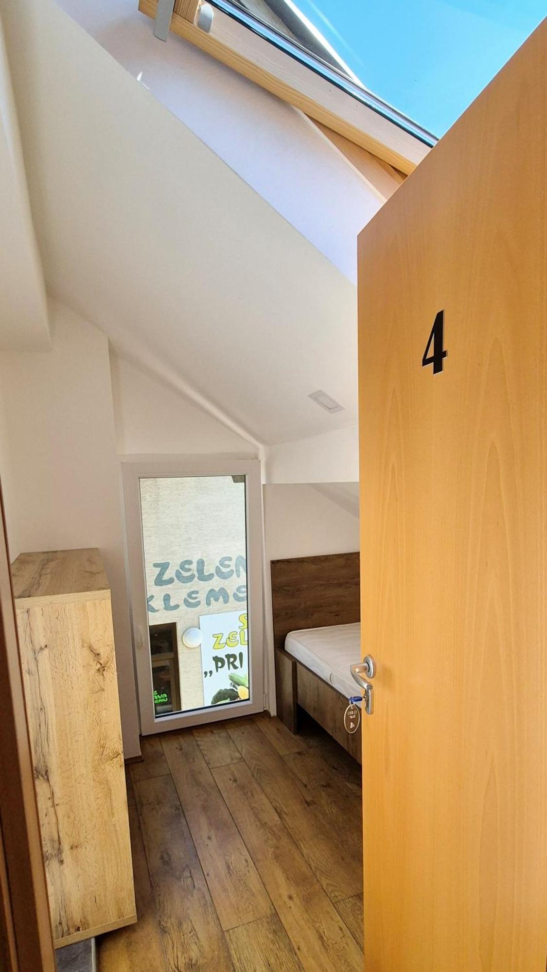 Bled Lesce Station Rooms And Beds 外观 照片