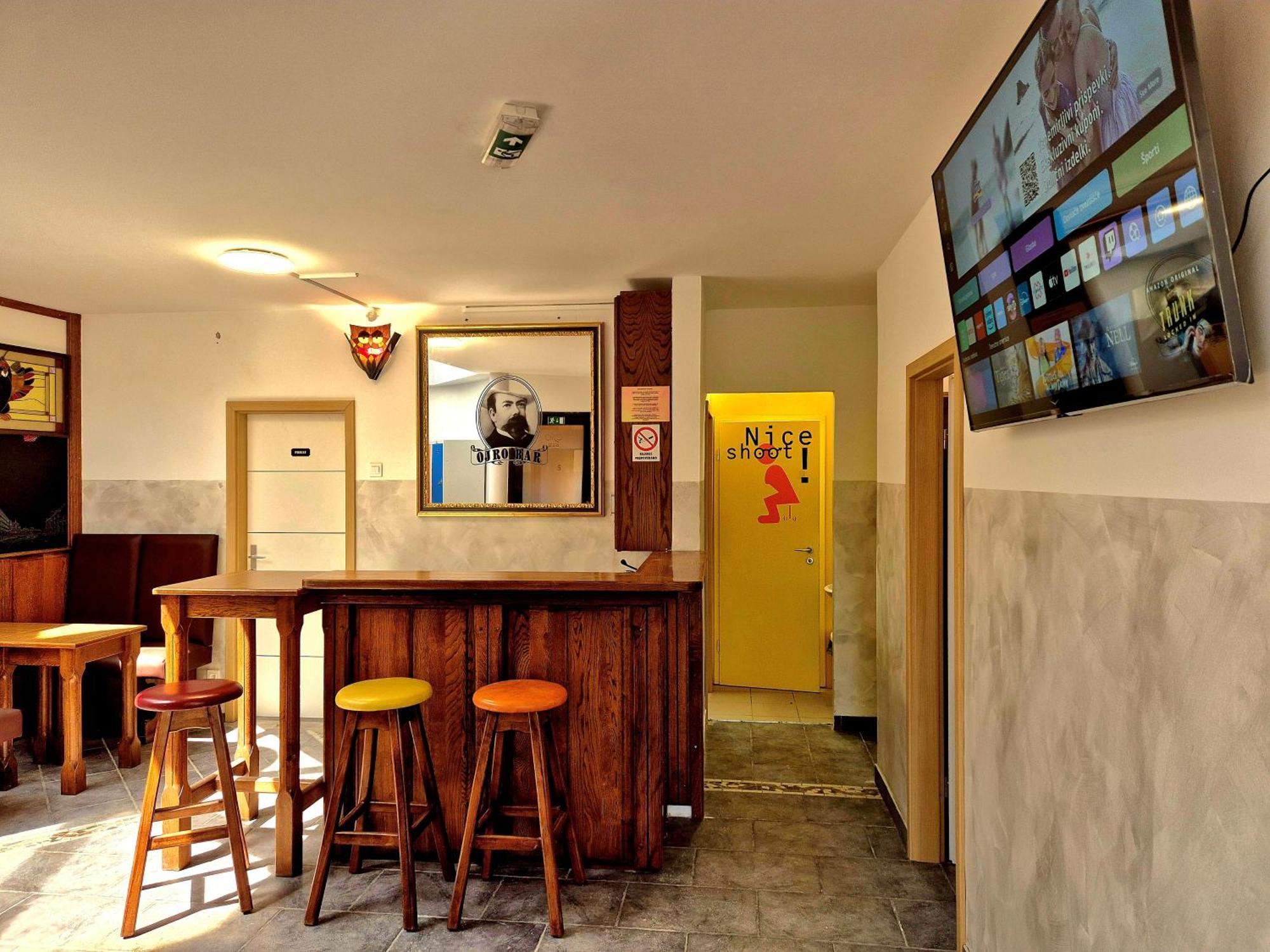 Bled Lesce Station Rooms And Beds 外观 照片
