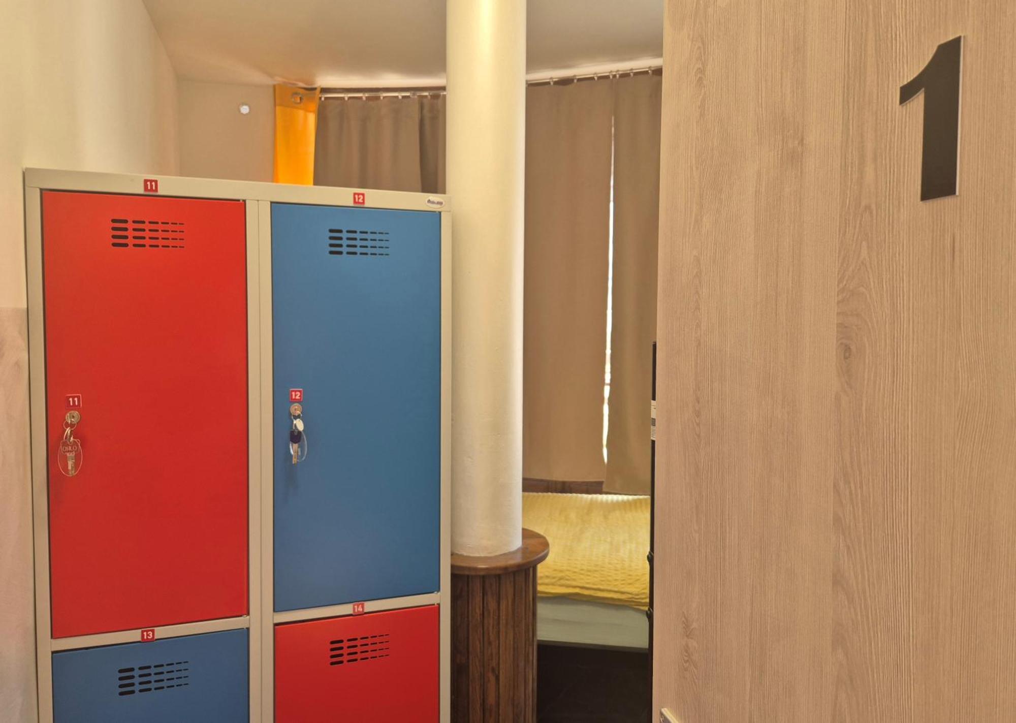 Bled Lesce Station Rooms And Beds 外观 照片