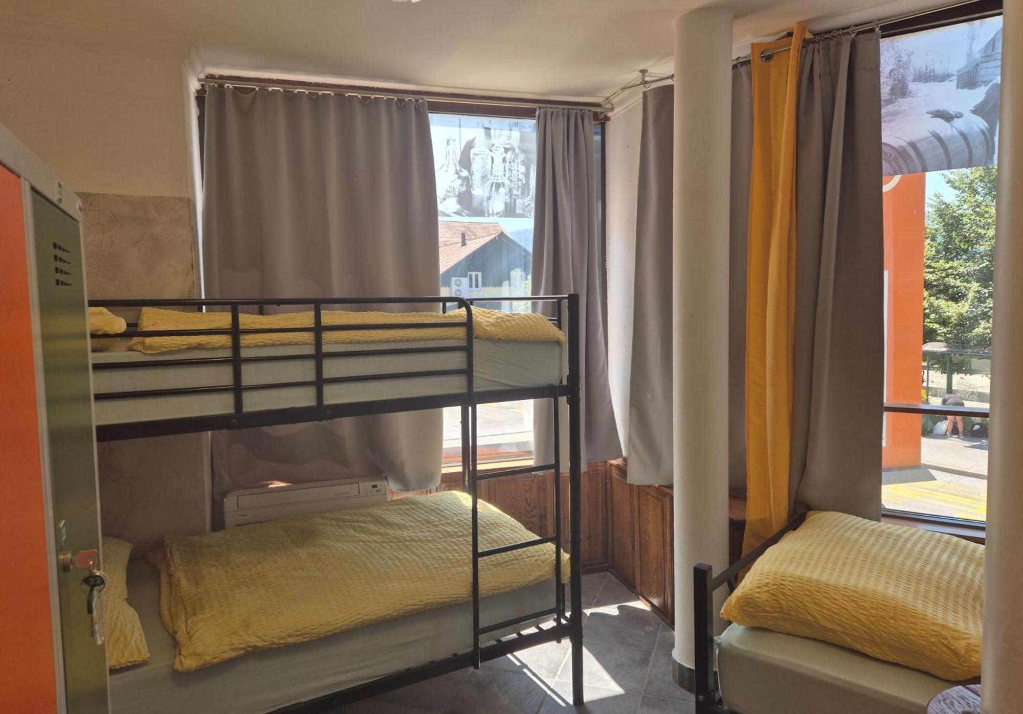 Bled Lesce Station Rooms And Beds 外观 照片